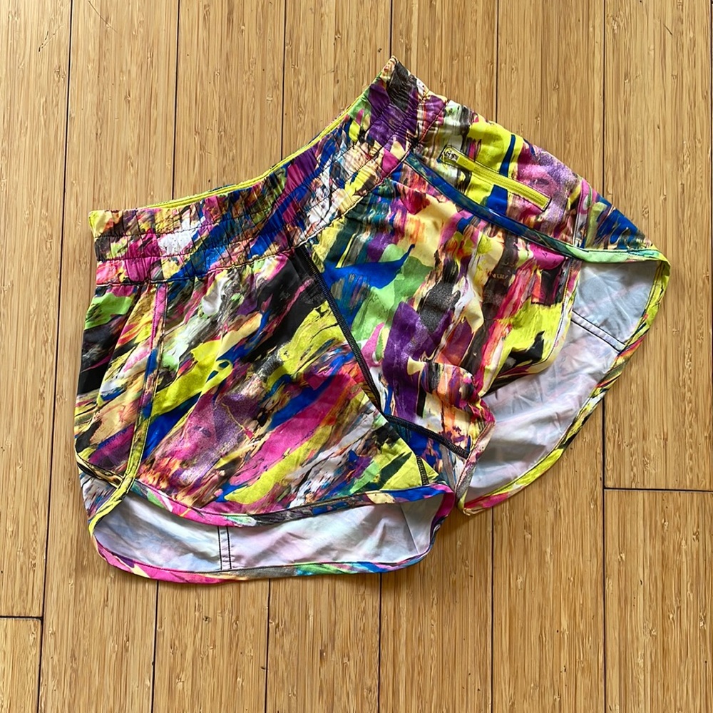 Lululemon Tracker Shorts 4’